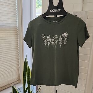 SHEIN Women's Green Floral Graphic Tee, Large